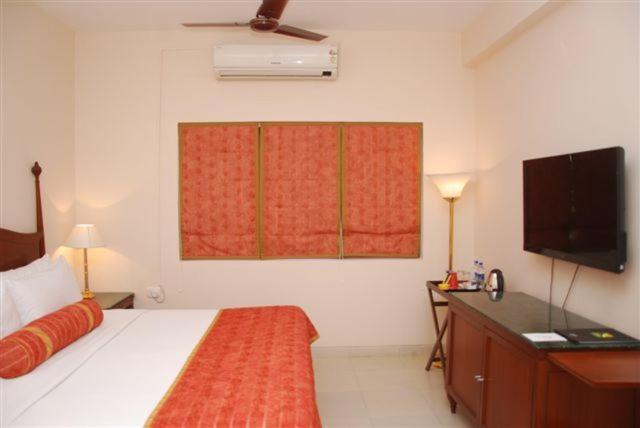 The Lalit Traveller Khajuraho Hotel Esterno foto